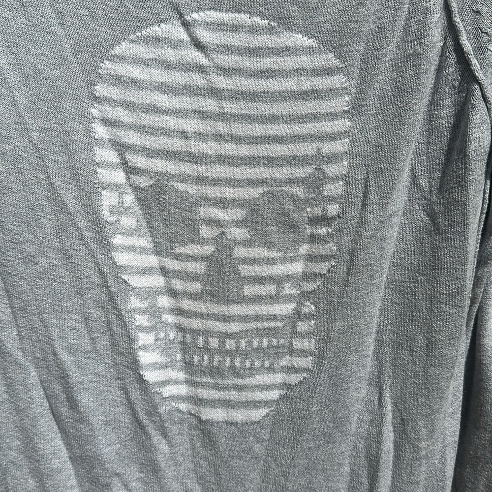 Skull Cashmere sweater with skull embellishment on the back